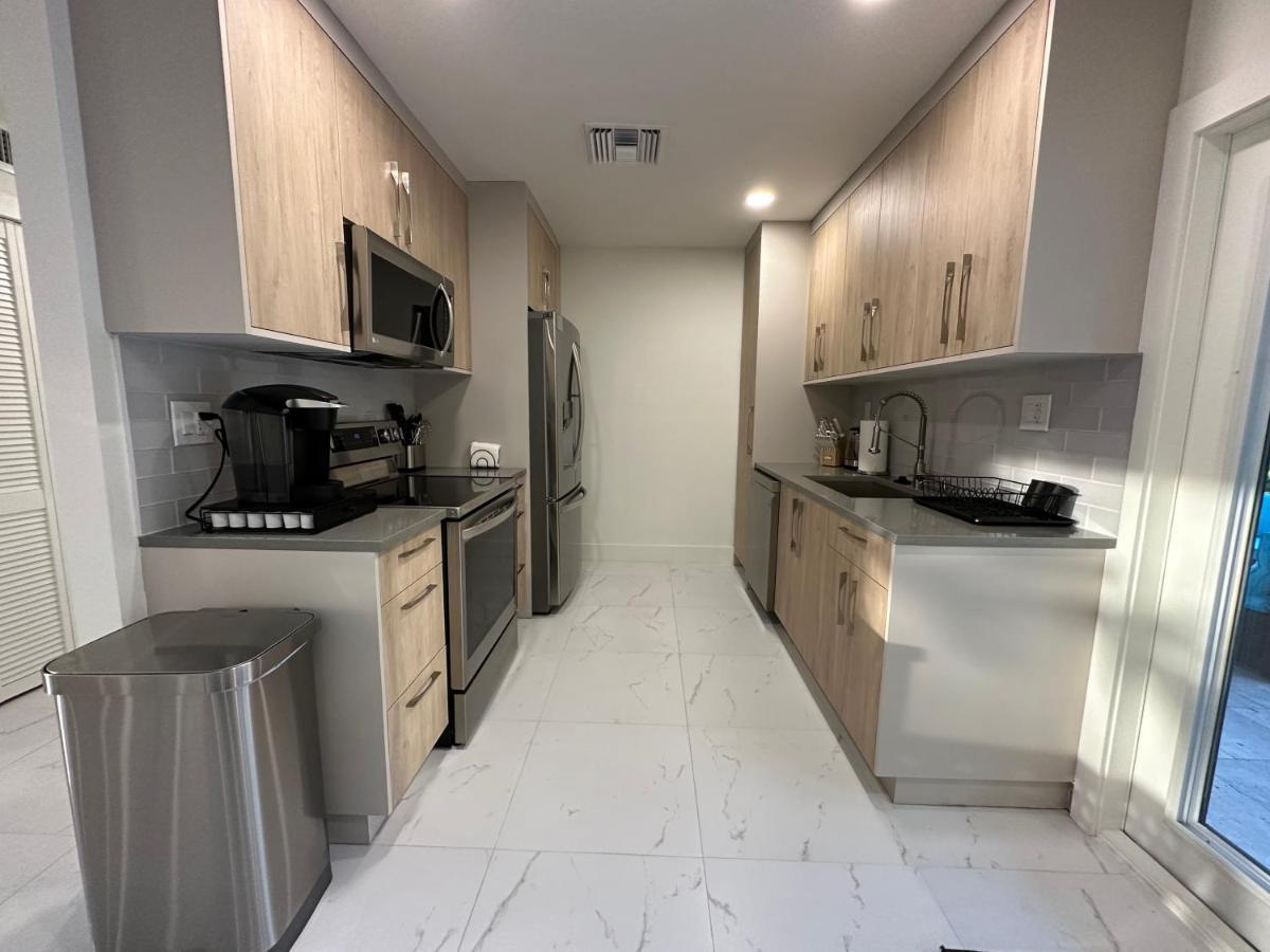 The Sun House - 3 Bed, 2 Bath, Private Pool, Fire Pit, Huge Backyard Villa Fort Lauderdale Exterior foto